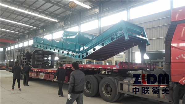 2017年4月18日DM160廢紙打包機(jī)發(fā)貨現(xiàn)場(chǎng)